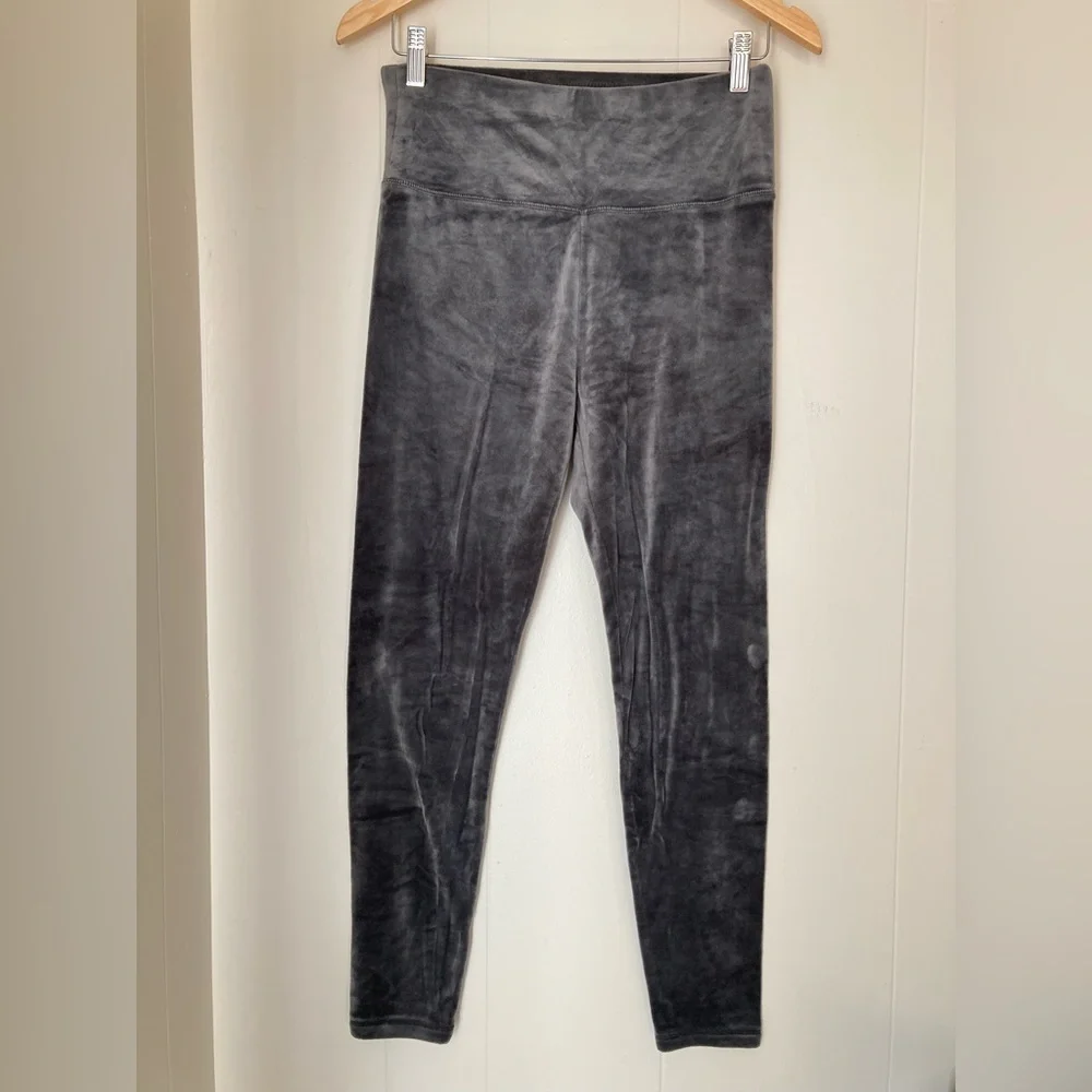 Offline by Aerie Gray Velour Velvet Leggings Large L Short